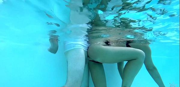  pool underwater sex with diving mask - projectfundiary